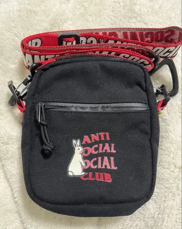 ANTI SOCIAL SOCIAL CLUB x FR2 콜라보 숄더백
