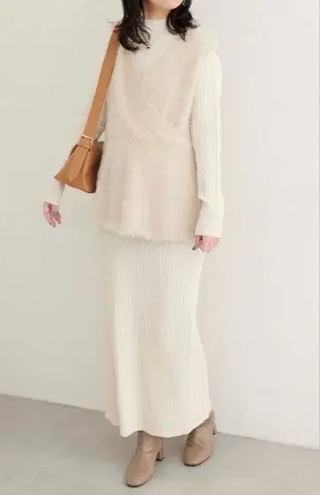 natural couture 페더 페플럼 베스트 + 리브 타이트 원피스