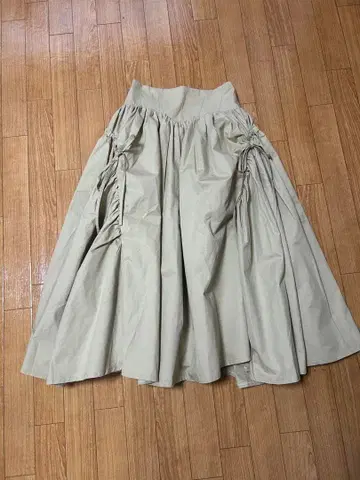 poppy 베이지 플레어 스커트 개더 포함