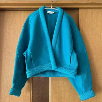 ADAM ET ROPE 터콰이즈 노카라 자켓