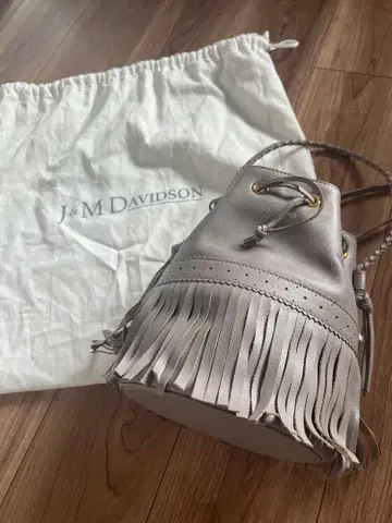 J&M DAVIDSON 프린지 숄더백 그레이