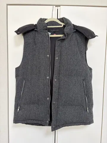 후드 부착 다운 베스트 그레이 M 사이즈 [ 클리닝 완료 ]