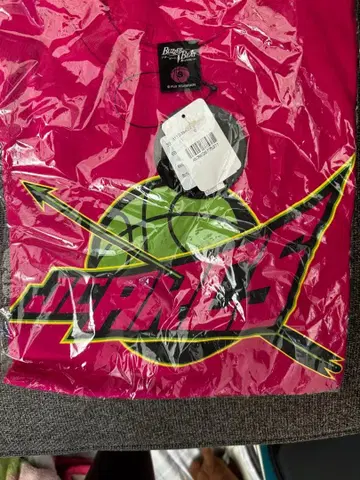 버저비트 T셔츠