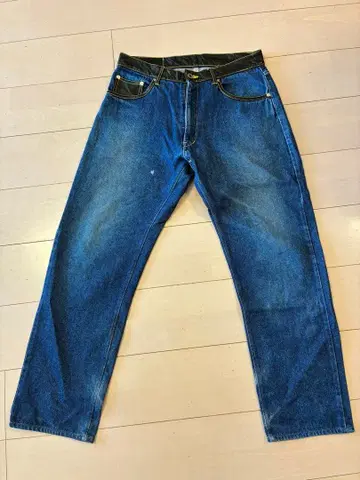 GOODENOUGH 최초기 가죽 절개 데님