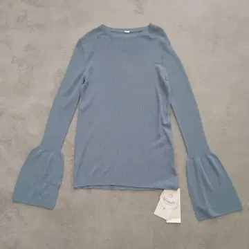 새상품 미라 오웬 플레어 슬리브 루즈 리브 니트 블루