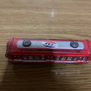 양철 기차입니다.