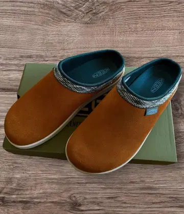 새상품 KEEN MAPLE 킨 엘리 브라운 슬립온 25cm