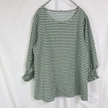 긴팔 상의 티셔츠 [ M ] 소매 셔링 귀여운 올 패턴 캐주얼 그린