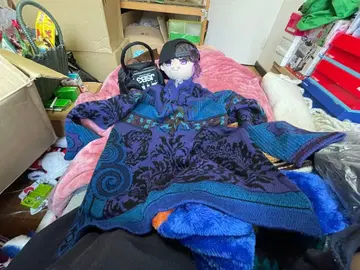 파랑 블루 스웨터