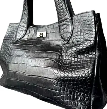 A.D.M.J. 블랙 악어 엠보싱 토트백 천연 가죽 핸드백