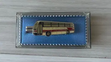 게이힌 급행 버스 디자인 넥타이핀 화이트 빨간색