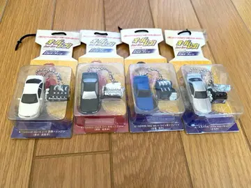 오버레브! 엔진&카 더블 키체인 4개 세트