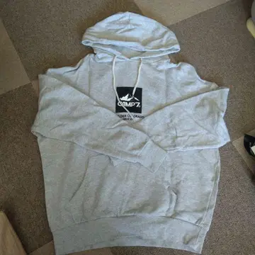 CAMP7 그레이 후드티 프론트 포켓 부착