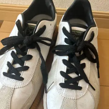 화이트/그레이 스웨이드 가죽 스니커즈