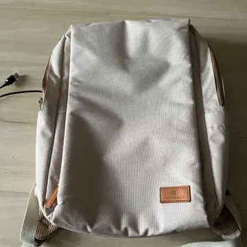 NORDACE 베이지 백팩