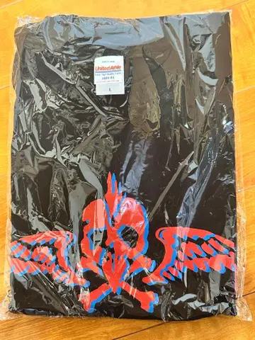 C&K 티셔츠 L 사이즈 빨간색 깃털