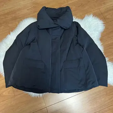 레어 사이즈 새상품급 유니클로+J 하이브리드 다운 자켓 블랙 XS