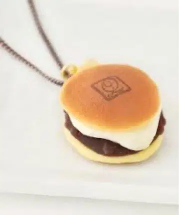 Q-pot 도라야키 목걸이