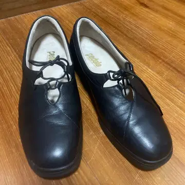 블랙 가죽 로퍼