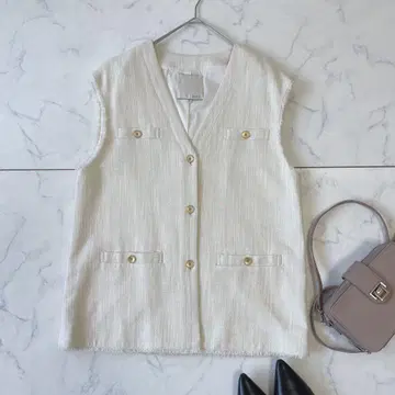 [새상품급] 자유구 라미 부처 숏 베스트 아이보리 프린지 골드 버튼