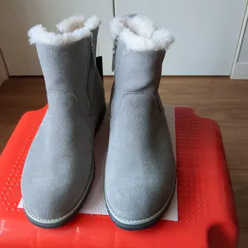 미사용 새상품 EMU 에뮤 24cm