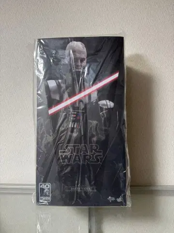 핫토이즈 다스 베이더 스타 워즈 피규어 40주년 기념판