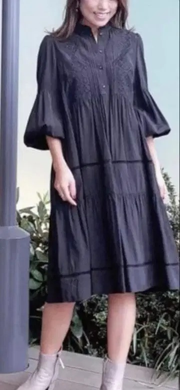 다이어그램 핀턱 컷워크 튜닉