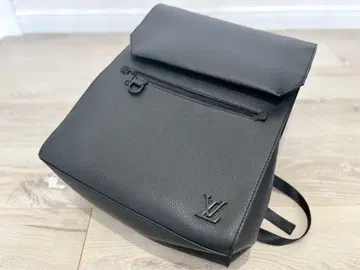LV 로고 블랙 가죽 백팩 남성용 미사용 새상품