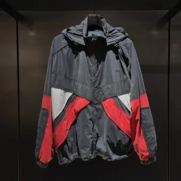 JUUN.J CUTTING DETAIL TRACK JUMPER