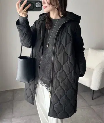 새상품급 Emma Taylor 미실루엣 3way 퀼팅 후드 코트