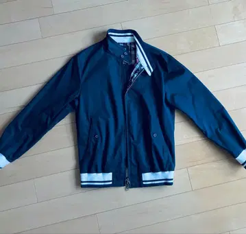 빔스 하트 네이비 점퍼 S