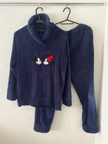 유니클로 미키마우스 자수 네이비 룸웨어 세트