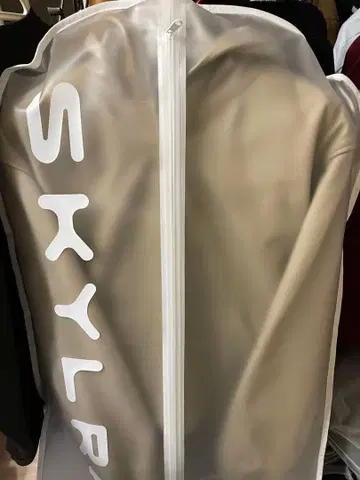 SKYLAR 헤일리 비버 디자인 베이지 가죽 자켓