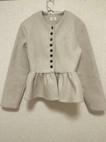 Bibby 페플럼 가디건