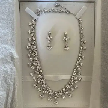 새상품급! Love Tiara 목걸이와 귀찌 브라이덜 액세서리