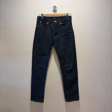 A.P.C. PETIT NEW STANDARD 27사이즈 스트레이트 데님