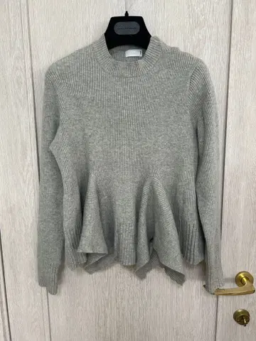 소노 멋진 프릴 크롭 스웨터