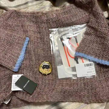 프릭스스토어 니트 새상품 택 포함 22000엔 상품 AG 바름 빔즈