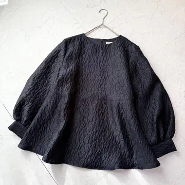 새상품급 23구 [세탁 가능] 에클라 자카드 페플럼 블라우스 46 네이비