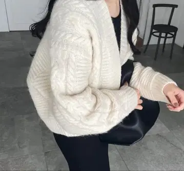 nairo 아이보리 케이블 짜임 V넥 가디건