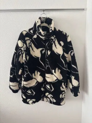 플리스 자켓 보아 자켓 블랙 앤 화이트 패턴