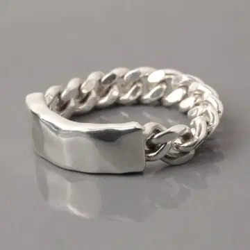 e.m. LESS 플레이트 체인 반지