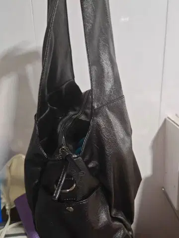 블랙 가죽 숄더백