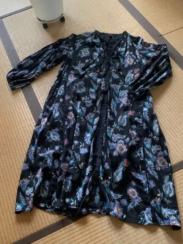 차이하네 블랙 베이스 꽃무늬 긴팔 롱 드레스 롱 자켓