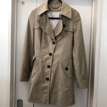 베이지 트렌치코트