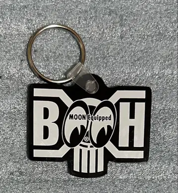 BOUNTY HUNTER x MOON Equipped Key Ring