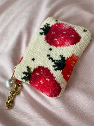 러브러리 카드 파우치 이치고 네고 불가