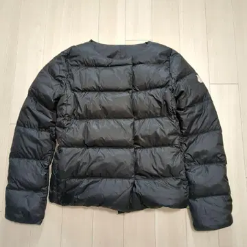 피레넥스 칸느 다운 자켓 노카라 40 사이즈 블랙