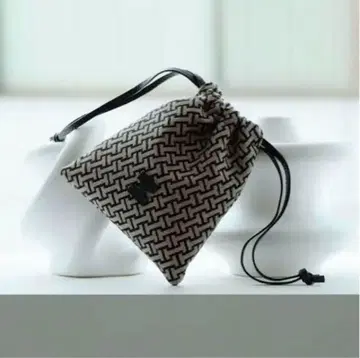 IACUCCI 드로우 스트링 파우치 베이지/블랙