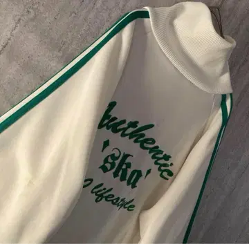 빈티지 트랙 자켓 백 자수 로고 레어 화이트 그린